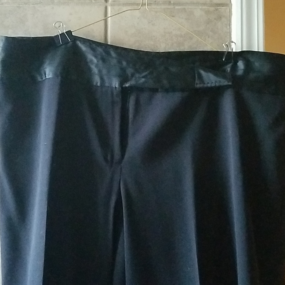Wide leg trousers